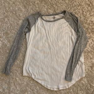 Soft white thin baseball tee white and grey